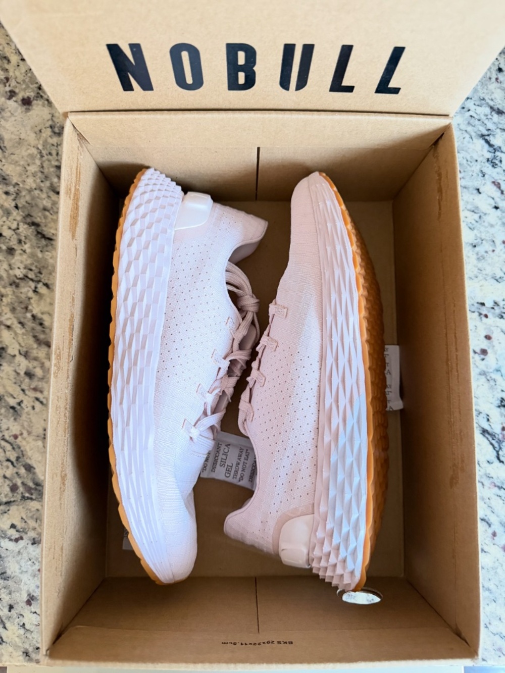 NOBULL Ripstop Runner W7.5 Pink - Picture 8 of 8